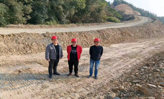 1701827583126884.jpg 1701827564486.jpg